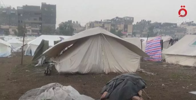 صعوبة الأوضاع التي يعيشها النازحون الفلسطينيون بالمخيمات (شاهد)