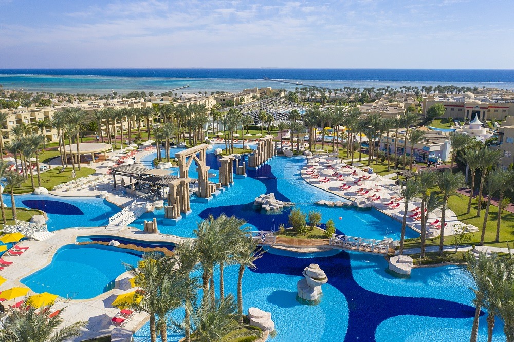 فنادق ريكسوس مصر تحقق نجاحًا جديدًا بوصفها أفضل وجهات الإقامة لعام 2024