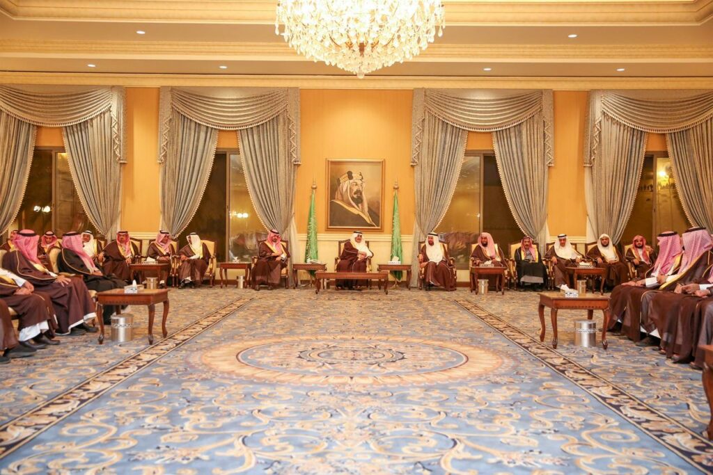الأمير فهد بن سلطان يمتدح الجهود المبذولة لخدمة المعتمرين