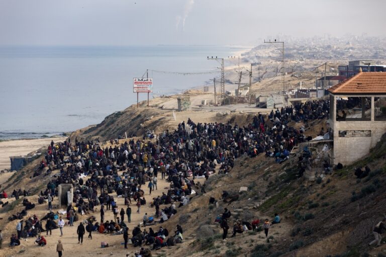 صور|-بدء-عودة-الفلسطينيين-إلى-شمال-قطاع-غزة- بعد-نزوح-استمر-15-شهرًا