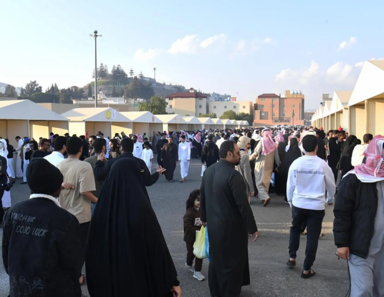 السوق-الرمضاني-بأبها.-نافذة-اقتصادية-ووجهة-اجتماعية-خلال-الشهر-الكريم