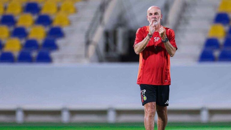 بيولي-يجتمع-بثنائي-النصر-قبل-مواجهة-استقلال