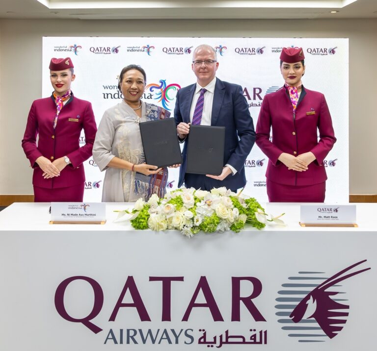 الخطوط الجوية القطرية تمزج بين الملاءمة الثقافية والابتكار التكنولوجي في معرض سوق السفر العربي دبي 2025