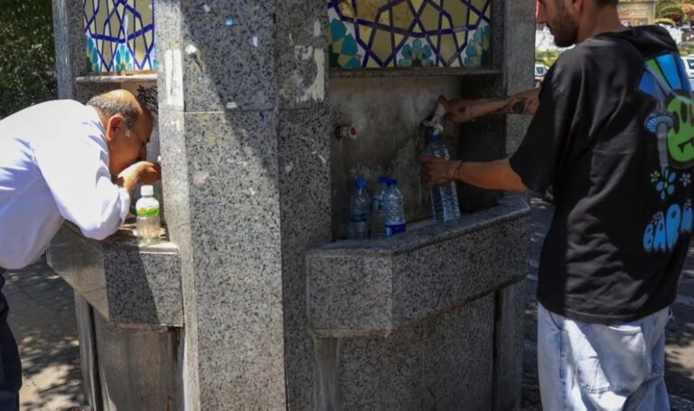 10-ملايين-نسمة.-العاصمة-الإيرانية-تواجه-خطر-نفاد-مياه-الشرب