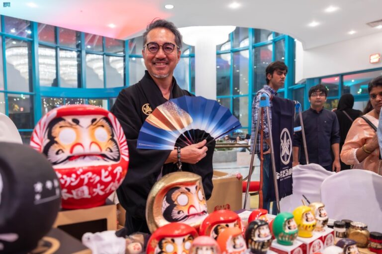 صور|-عروض-مسرحية-وفقرات-فكاهية-في-ختام-المهرجان-الياباني-بالرياض