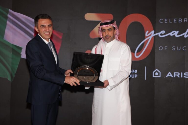 أريستون-ومجموعة-شاكر-تحتفلان-بثلاثة-عقود-من-الشراكة-في-المملكة-العربية-السعودية-احتفاءً-بثلاثين-عامًا-من-الإرث-الإيطالي-والنجاح-المشترك