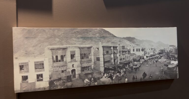 عاجل:-“اليوم”-تقف-على-ذاكرة-الحرمين-في-جناح-يوثق-قرنًا-من-العناية-السعودية