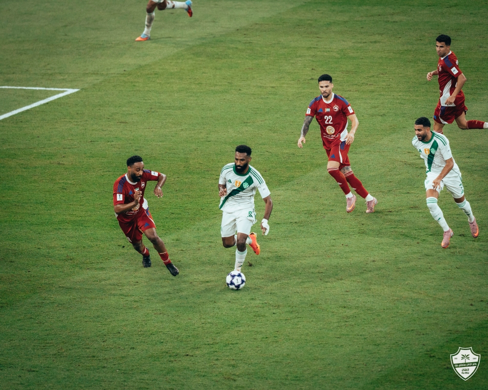 ليلة-غير-سعيدة-في-جدة.-قياسية-الأهلي-تتوقف-و-معاناة-الاتحاد-تستمر