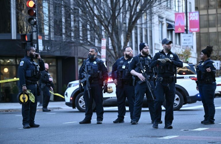مقتل-عنصري-الحرس-الوطني-المصابين-في-إطلاق-النار-قرب-البيت-الأبيض