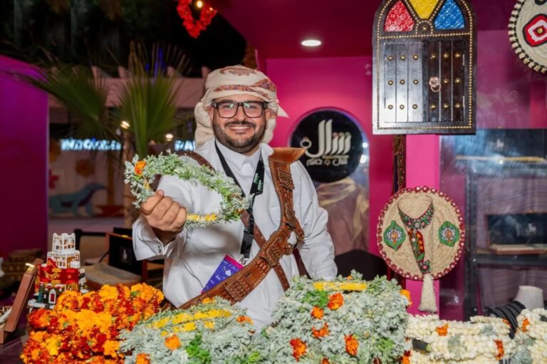 “انسجام-عالمي-2”.-الفنون-الشعبية-تبهر-الزوار-أيام-الثقافة-اليمنية