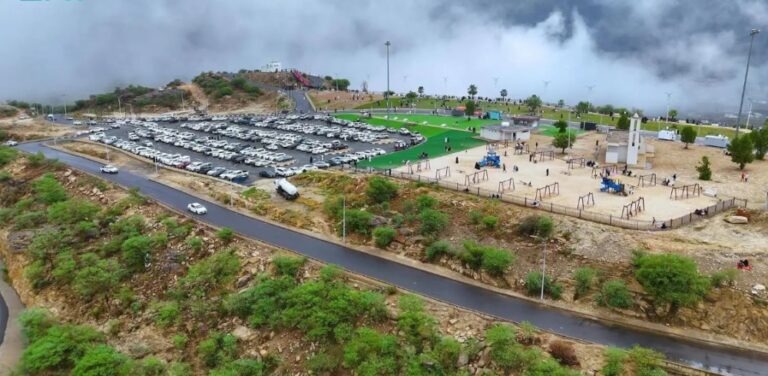 السياحة-في-جازان.-طبيعة-خلابة-تجمع-الجبال-الشاهقة-والسهول-الخضراء