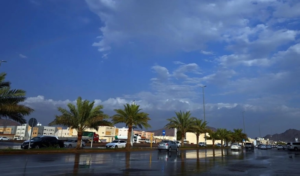 إنذار-أحمر-في-المدينة-المنور.-أمطار-غزيرة-تستمر-حتى-الـ-11-مساءً