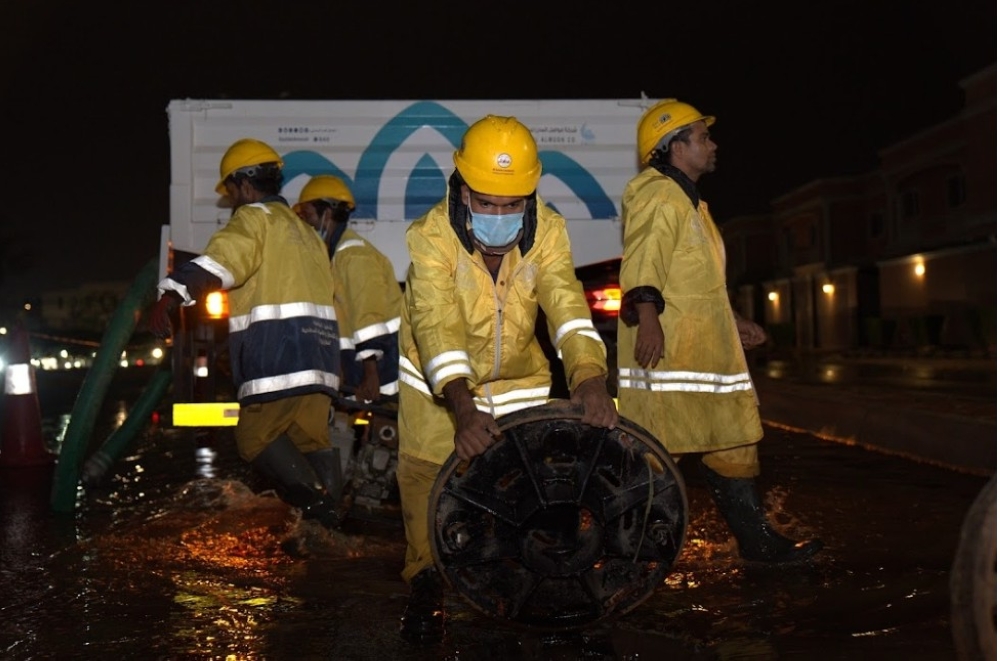 جدة.-استنفار-الفرق-الميدانية-لمواجهة-الهطول-القياسي-للأمطار