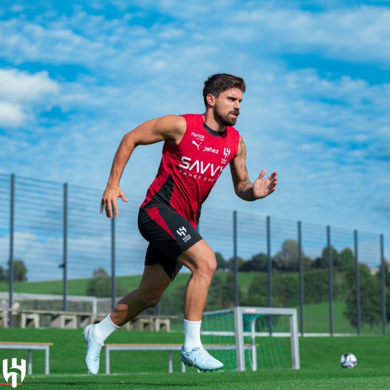 تعرف-على-آخر-تطورات-بشأن-تجديد-الهلال-لعقد-روبن-نيفيز