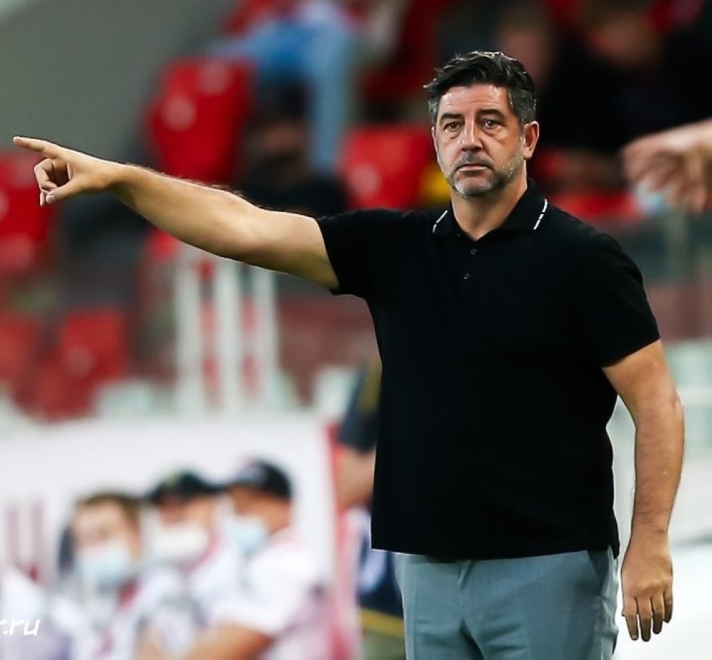 فيتوريا-مدرب-النصر-السابق-يقود-الوصل-الإماراتي