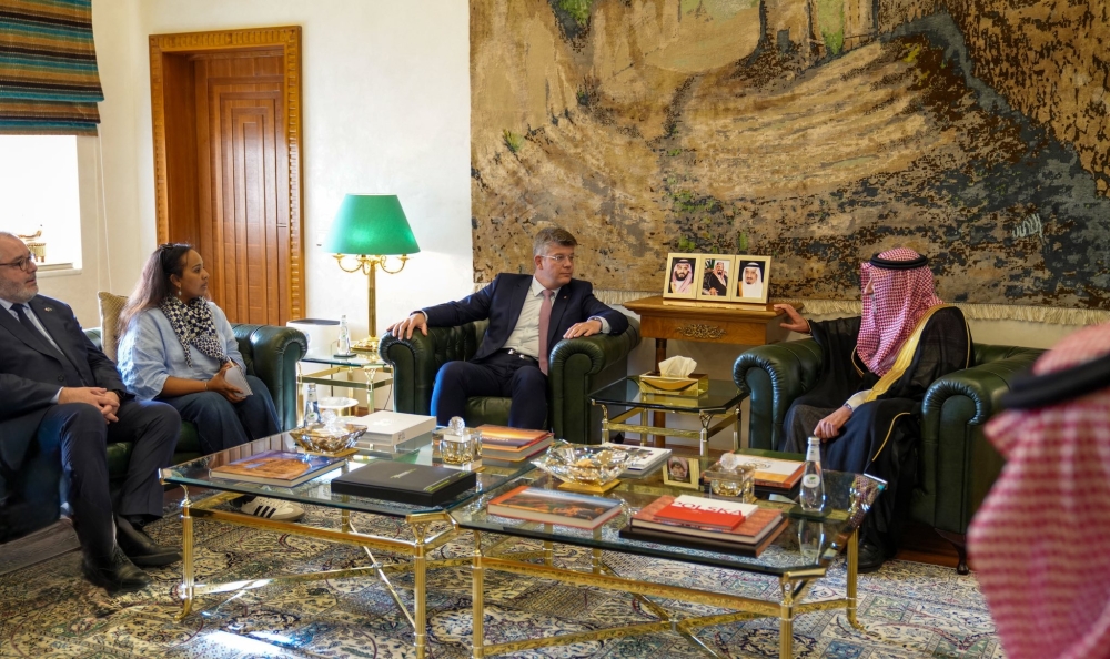 نائب-وزير-الخارجية-يبحث-العلاقات-الثنائية-مع-وفد-“الشيوخ-الفرنسي”