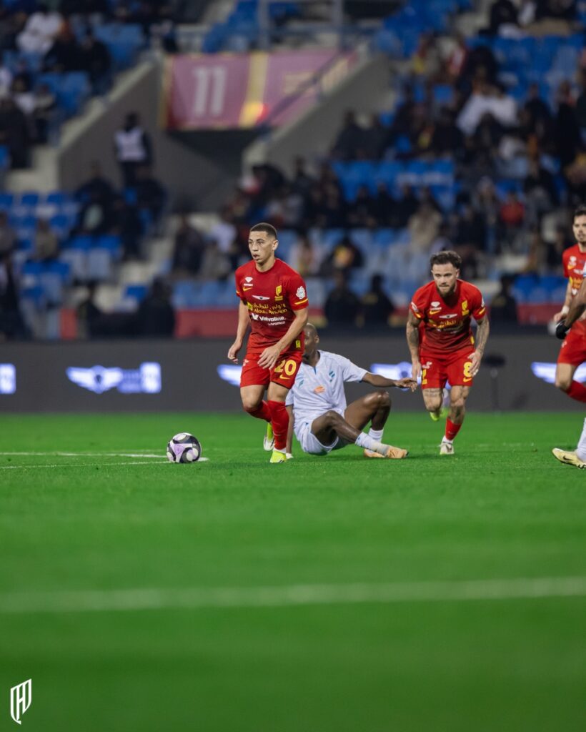 الخميس.-القادسية-في-مهمة-استعادة-الانتصارات-أمام-نيوم-الطامح-في-نتيجة-إيجابية