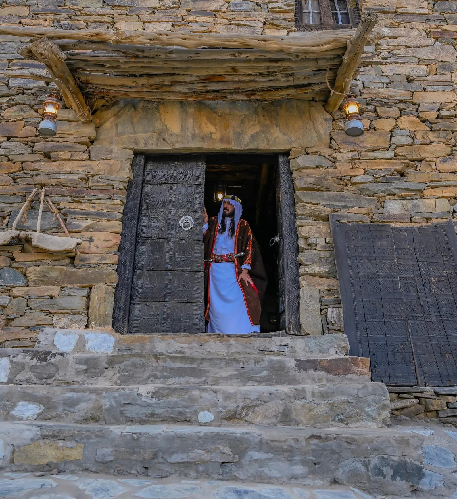 بين-دفء-الشتاء-وذاكرة-التراث.-“الجُبة”-إرث-شعبي-يكافح-للبقاء