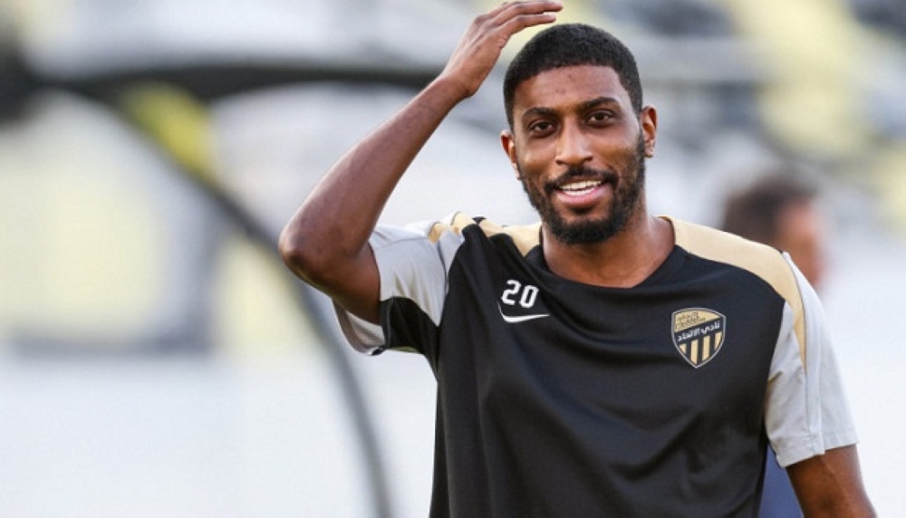 عاجل.-أحمد-شراحيلي-يعلق-على-مباراة-الهلال-والمواجهة-الأولي-أمام-بنزيما-بعد-الرحيل