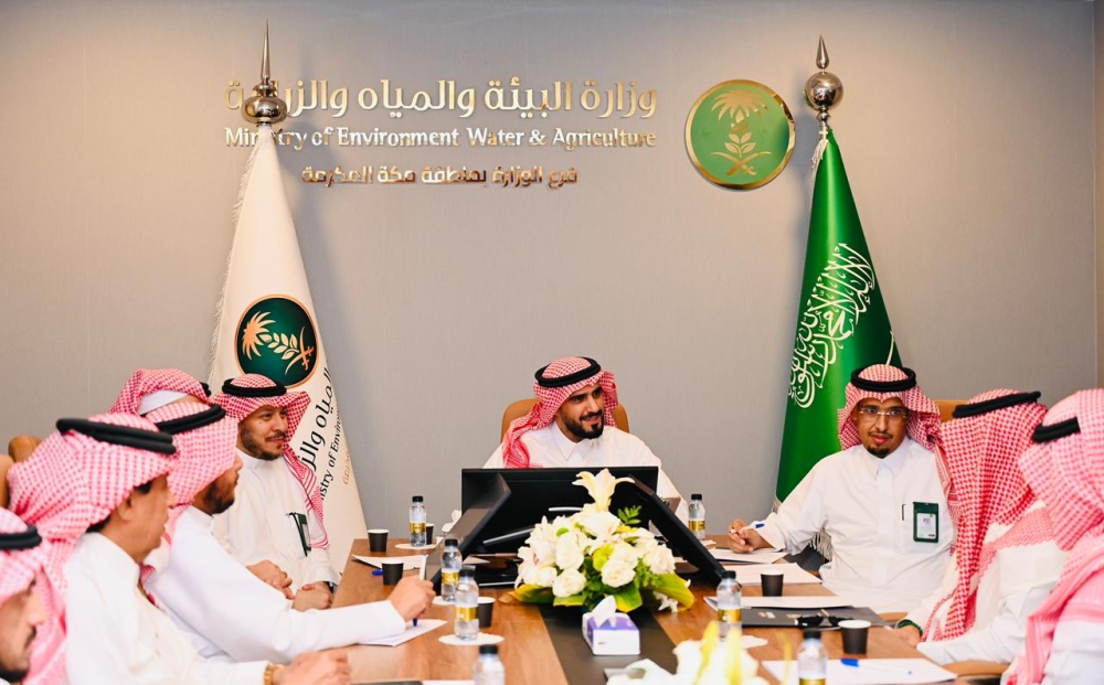 “بيئة-مكة”-تبحث-مع-المستثمرين-تعزيز-كفاءة-سلاسل-الإمداد-الغذائي-لضمان-وفرة-المنتجات