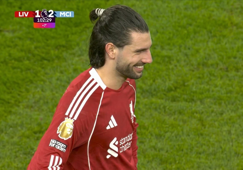 بطولة-إنكلترا:-فان-دايك-يشيد-بسوبوسلاي-ويعتبره-“قائد”-المستقبل-في-ليفربول