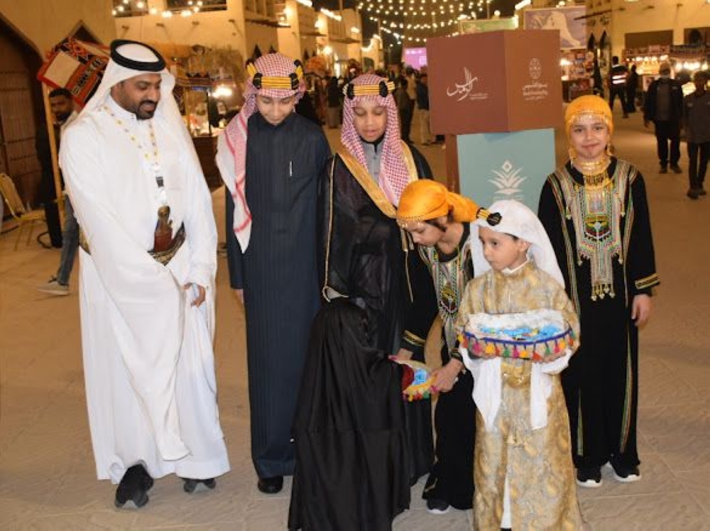 الليلة.-القطيف-تحتفي-بالتأسيس-والخيالة-والصقارة-تزين-مشروع-الرامس