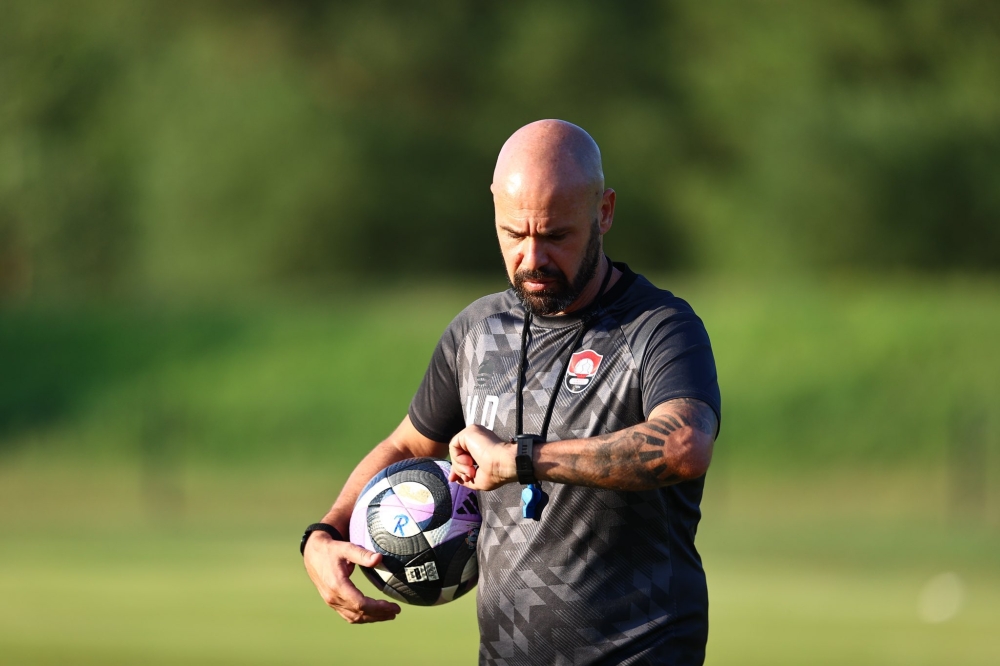 دولاك-مدرب-الرياض-يعلق-على-الهزيمة-بثلاثية-أمام-ضمك.-ماذا-قال؟