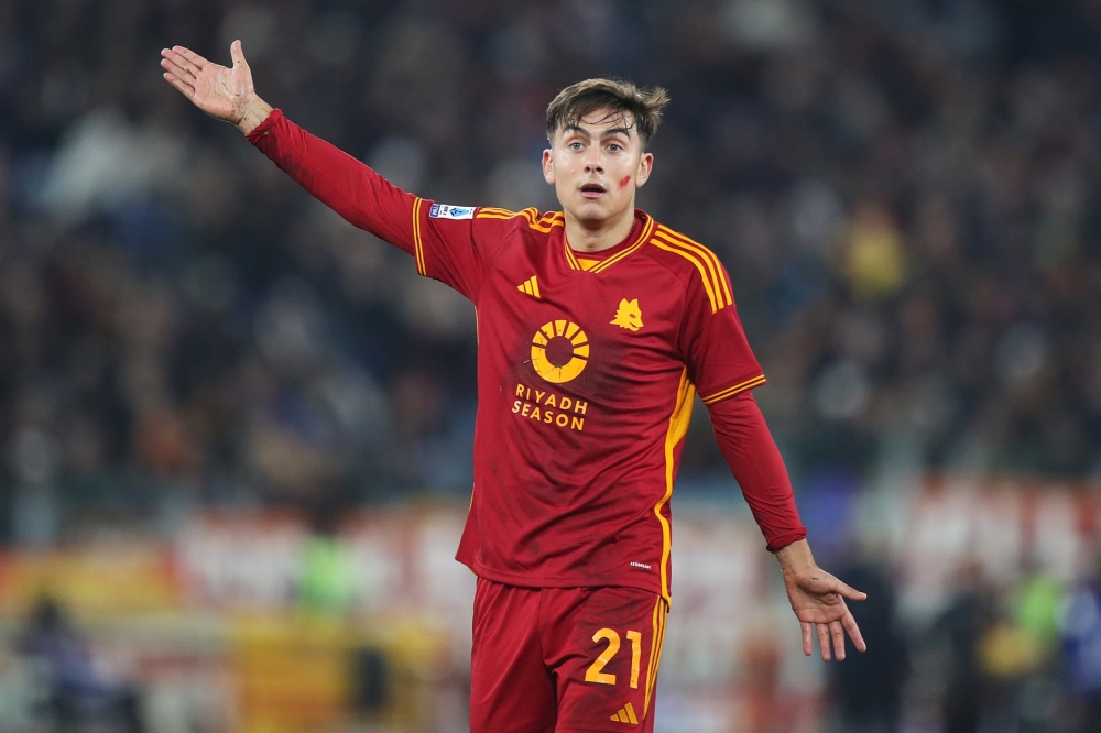 الإصابة-تبعد-ديبالا-عن-روما-لشهر-ونصف