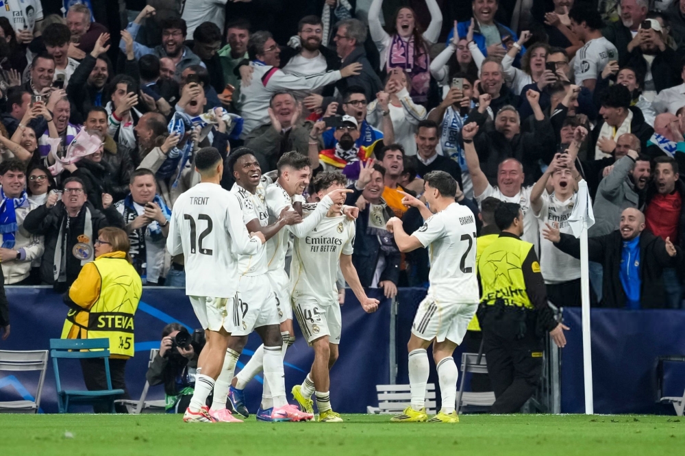 عاجل.-فالفيردي-يقود-ريال-مدريد-للفوز-بثلاثية-أمام-مانشستر-سيتي