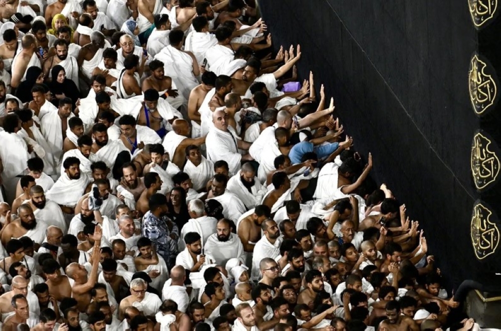 مشاهد-مهيبة.-جهود-تنظيمية-وخدمية-متكاملة-لاستيعاب-الحشود-في-المسجد-الحرام