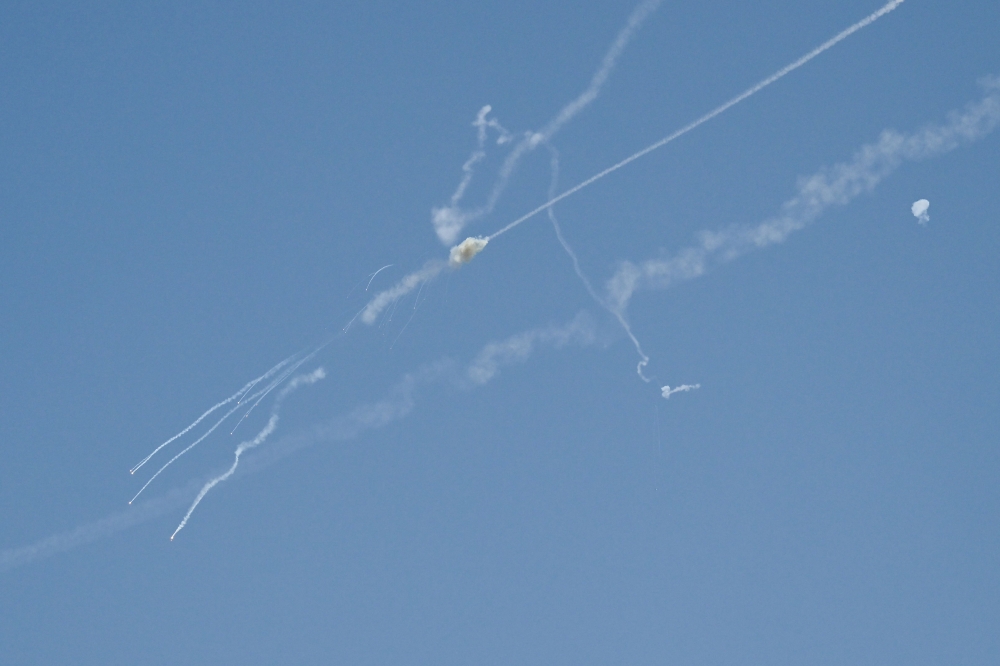 البحرين:-تدمير-130صاروخًا-و234-طائرة-مسيرة-منذ-بدء-الاعتداء-الإيراني