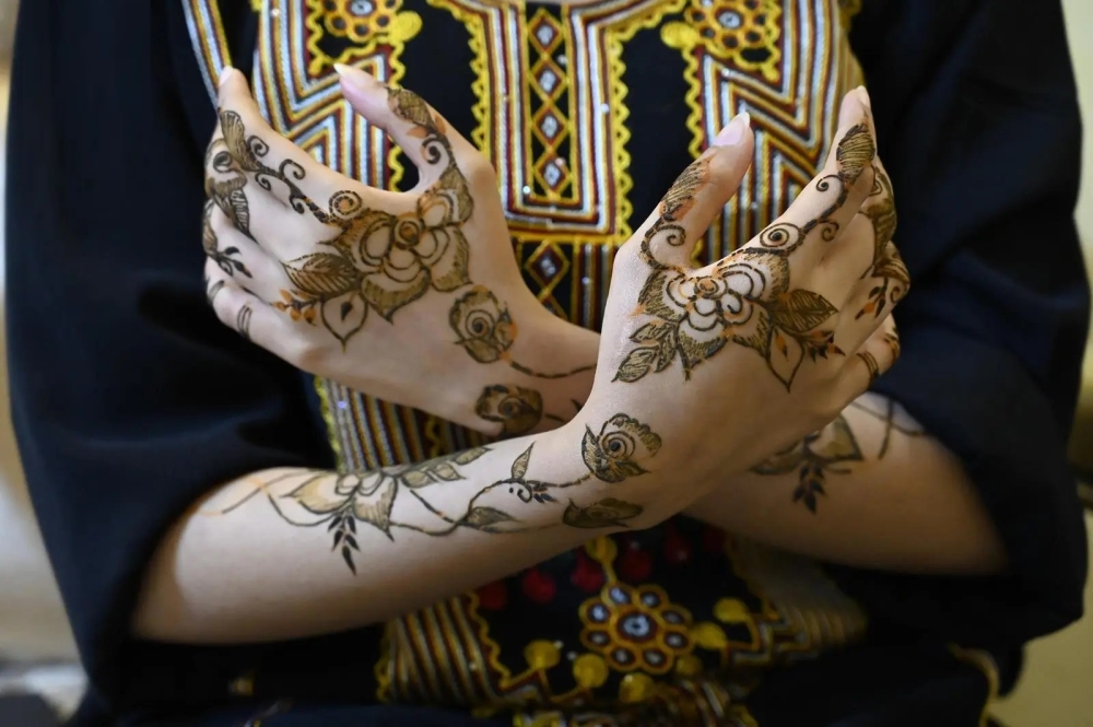 “الحناء”.-أيقونة-للجمال-في-حياة-المرأة-السعودية