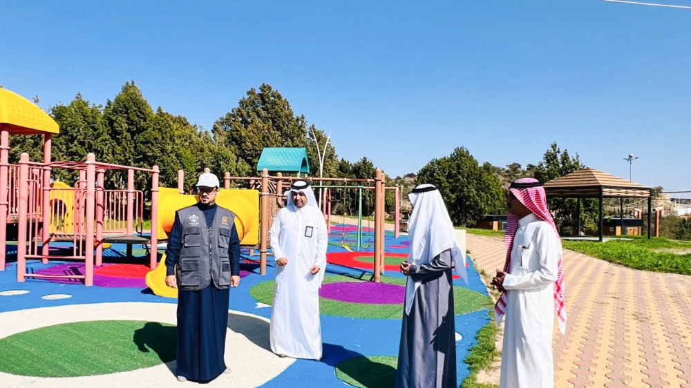 أمين-الباحة-يتابع-أعمال-تجهيز-المنتزهات-والحدائق-لعيد-الفطر