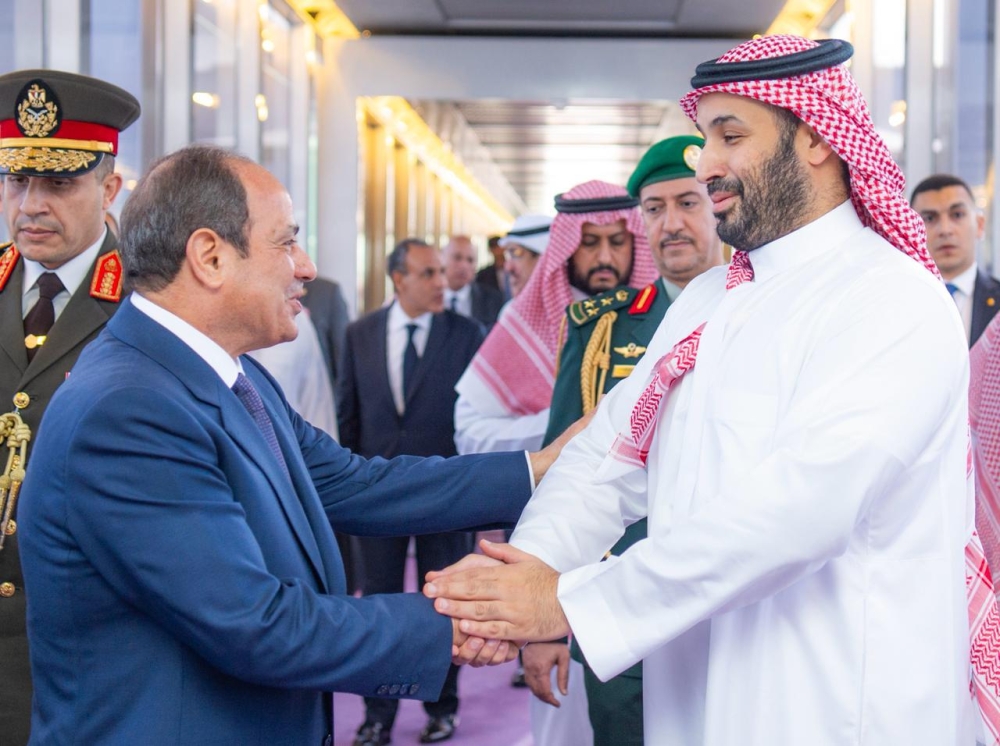 الرئيس-المصري-يغادر-جدة-وسمو-ولي-العهد-في-مقدمة-مودعيه