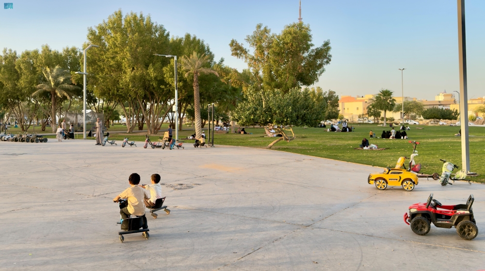 خلال-إجازة-العيد.-حدائق-القصيم-مساحات-مفتوحة-للتنزه-والاسترخاء