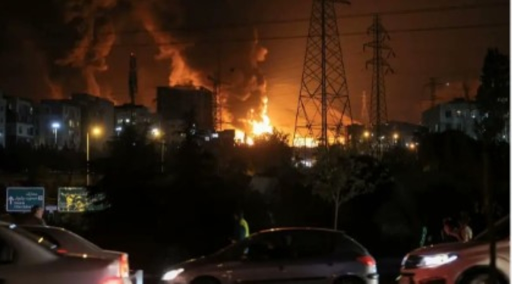 غارات-أميركية-إسرائيلية-على-منشأتين-للطاقة-في-إيران