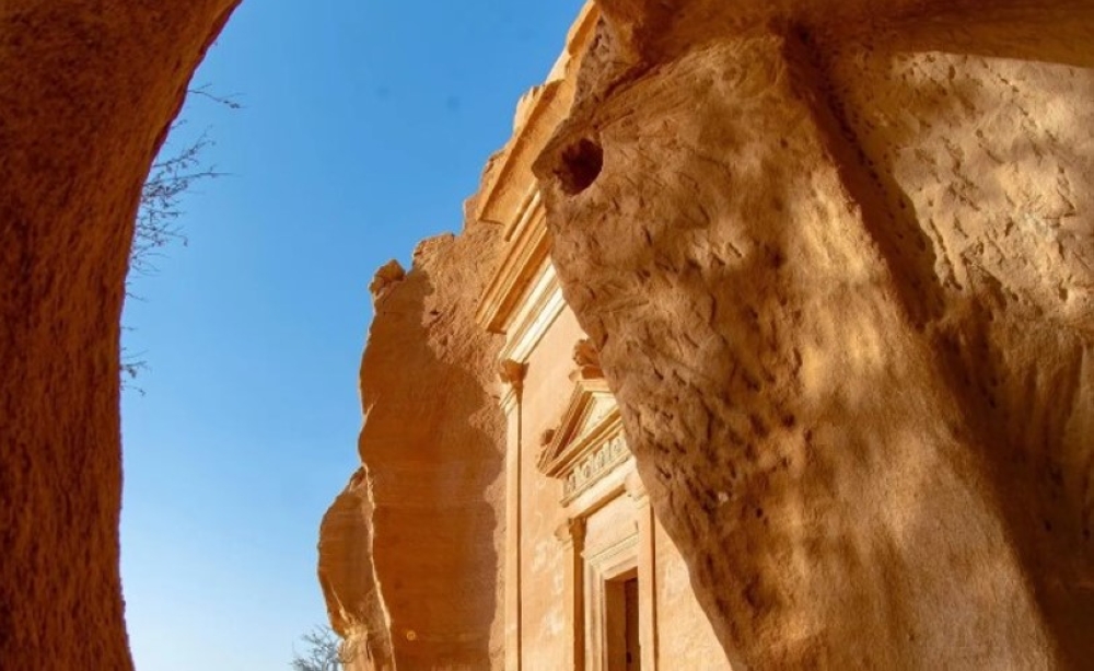 بالصور.-141-مدفنًا-صخريًا-تروي-تاريخ-الحضارة-النبطية-في-العُلا