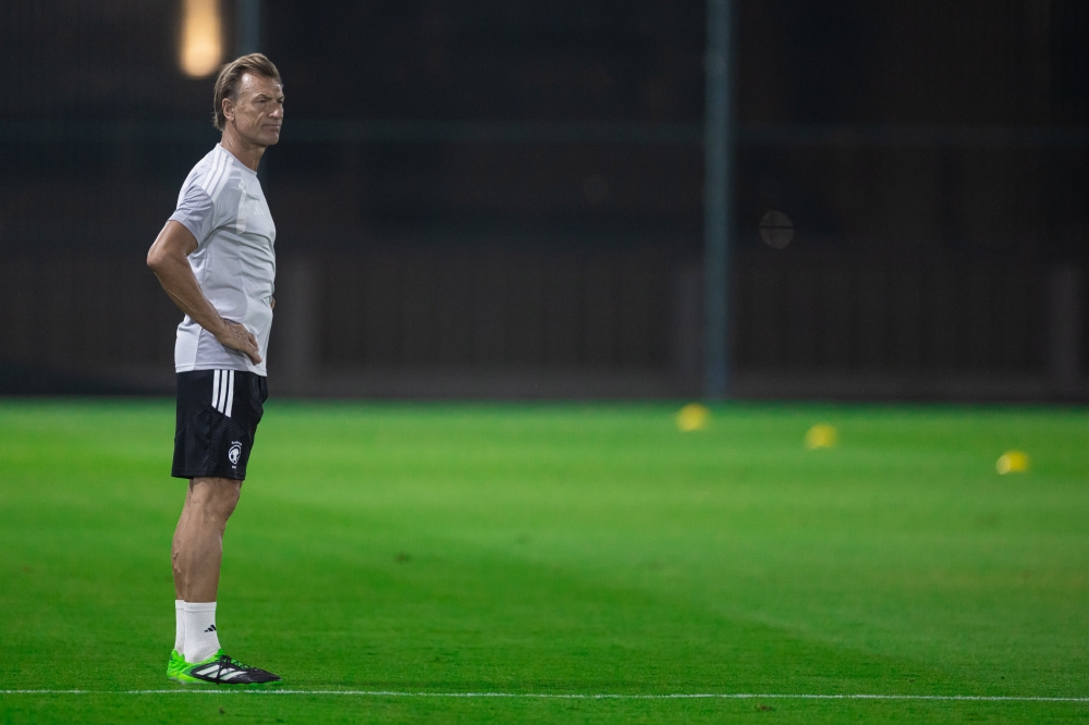 بعد-الخسارة-برباعية-أمام-مصر.-رينارد-تحت-النار