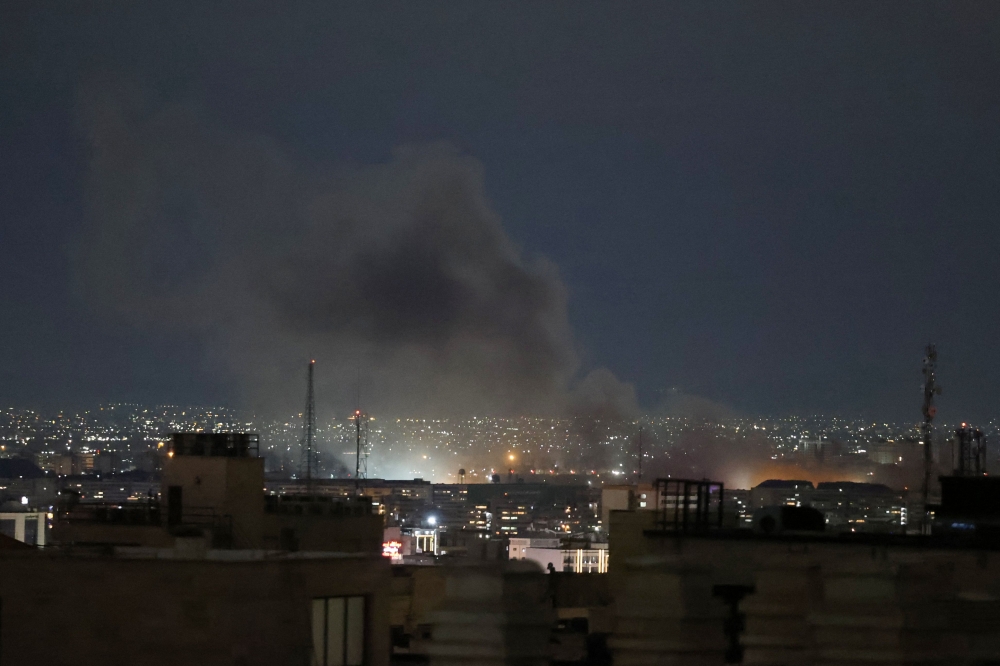 دوي-سلسلة-انفجارات-قوية-في-طهران