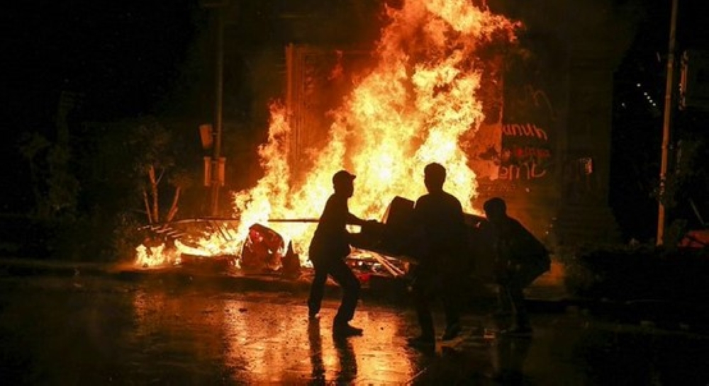 إصابة-12-شخصًا-جراء-حريق-محطة-لتعبئة-الغاز-المسال-بإندونيسيا