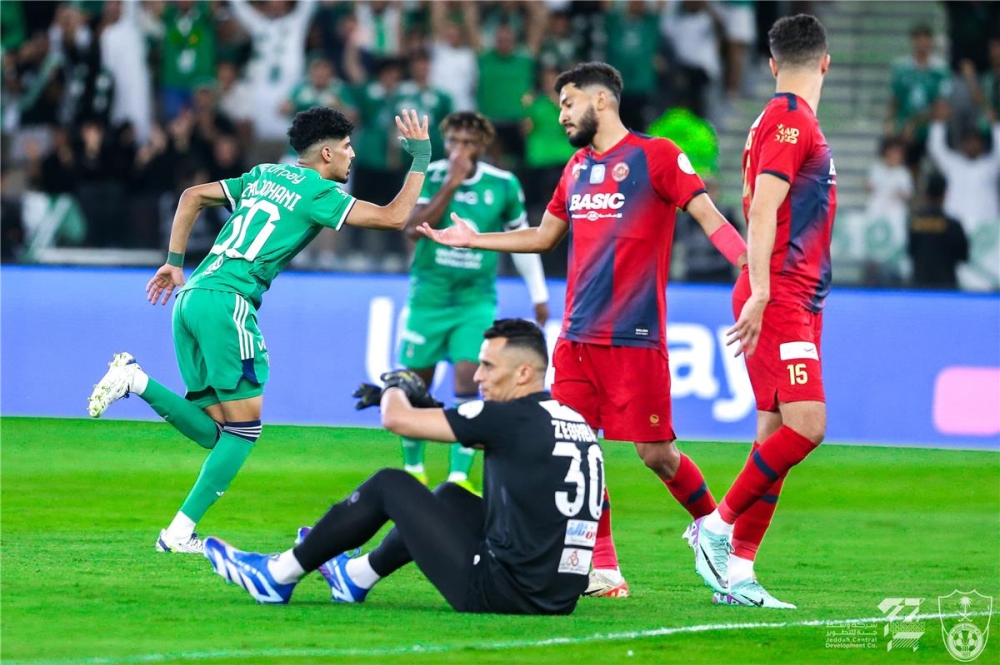 غداً.-الأهلي-يستضيف-ضمك-لاستعادة-التوازن