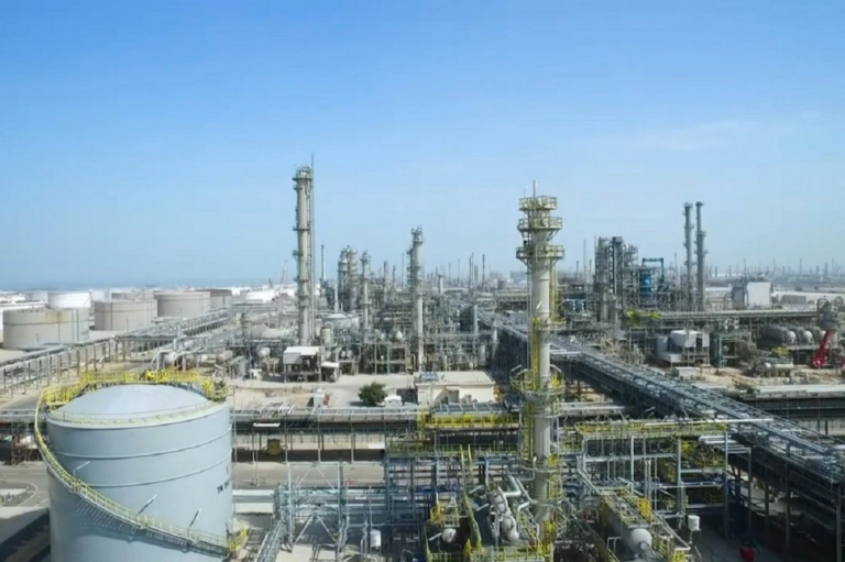 عاجل-–-الكويت:-خسائر-جسيمة-في-العدوان-الإيراني-على-شركة-البترول-وصناعة-الكيماويات