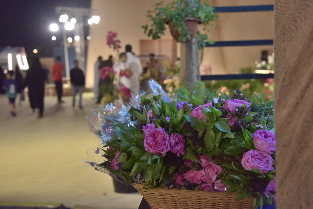 “التعشير”-يحيي-مزارع-الورد-الطائفي-ويعكس-إرثًا-زراعيًّا-وثقافيًّا-متجددًا