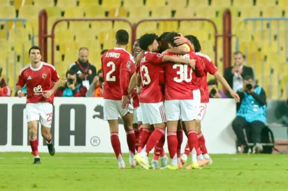 طرد-الشناوي-يشعل-أزمة-بعد-تعادل-الأهلي-وسيراميكا-في-الدوري-المصري