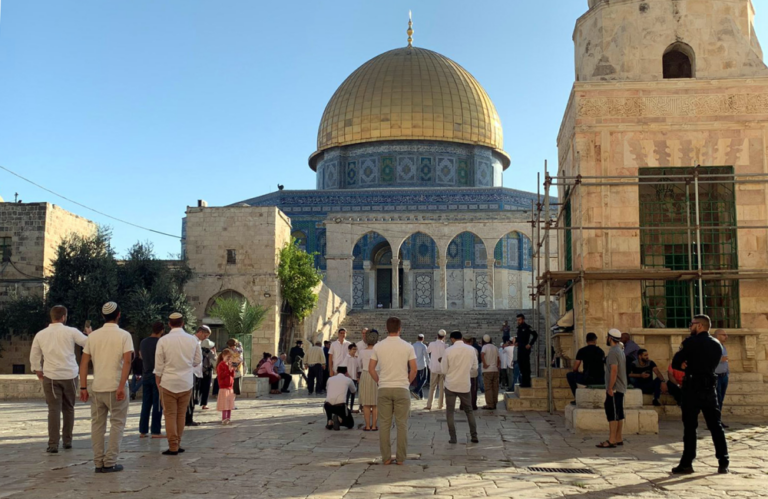 عشرات-المستوطنين-يقتحمون-المسجد-الأقصى