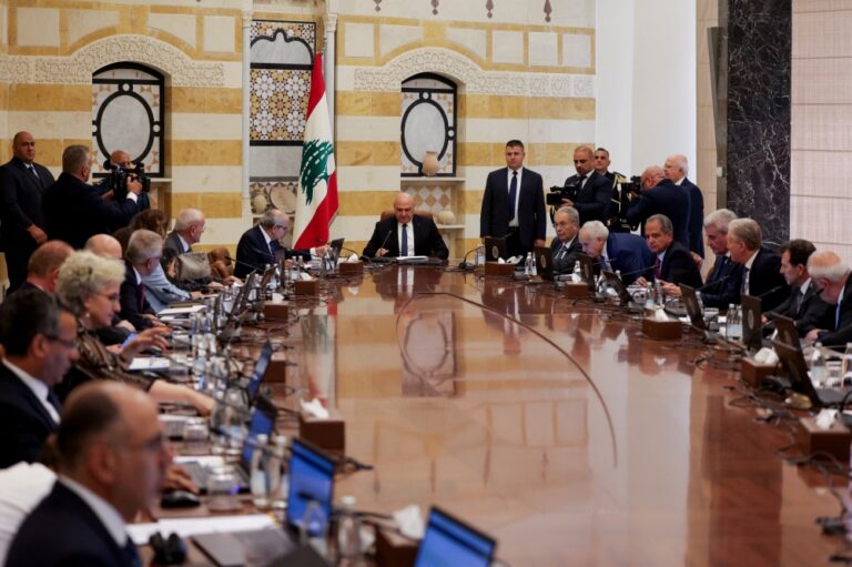 مجلس-الوزراء-اللبناني-يقرر-حصر-السلاح-في-بيروت-بيد-القوى-الشرعية