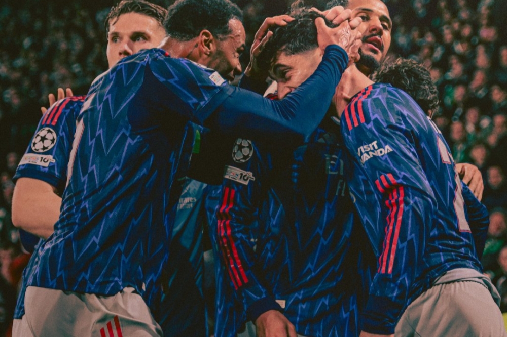 الدوري-الإنجليزي-أرسنال-يخشى-عودة-سيتي.-ودي-تزيربي-يستهل-مهمة-إنقاذ-توتنهام