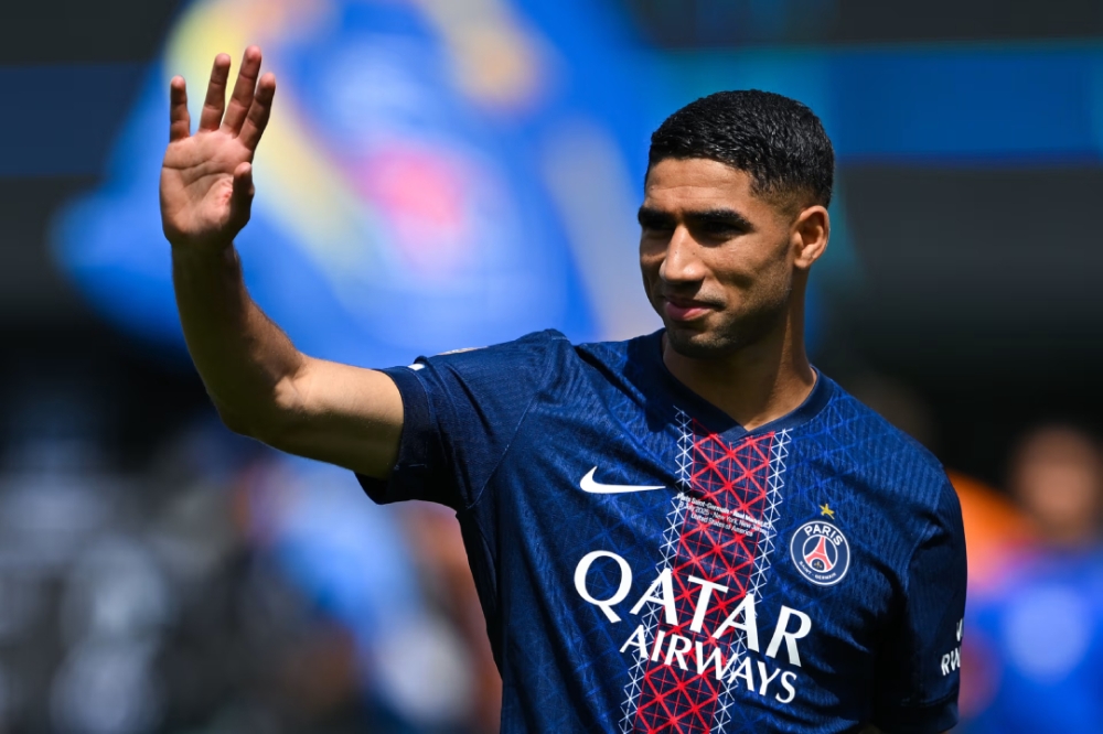 عاجل. غياب-أشرف-حكيمي-عن-قائمة-المرشحين-لجائزة-فويه-لأفضل-لاعب-إفريقي