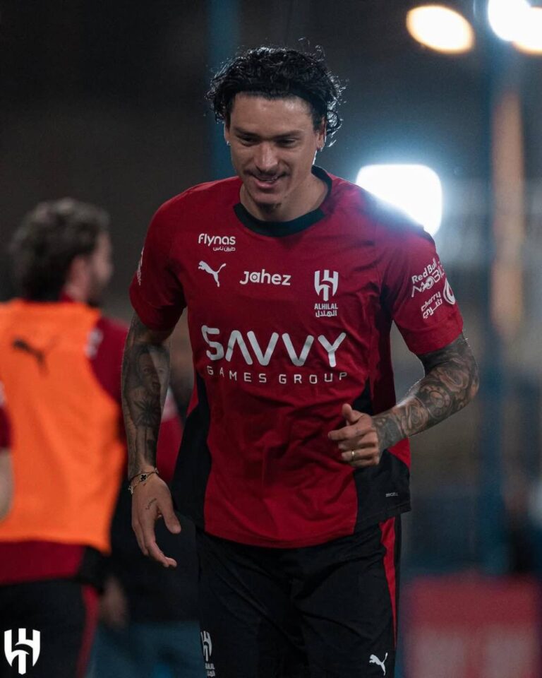عاجل.-غياب-داروين-نونيز-عن-الهلال-أمام-السد-القطري-لهذا-السبب!