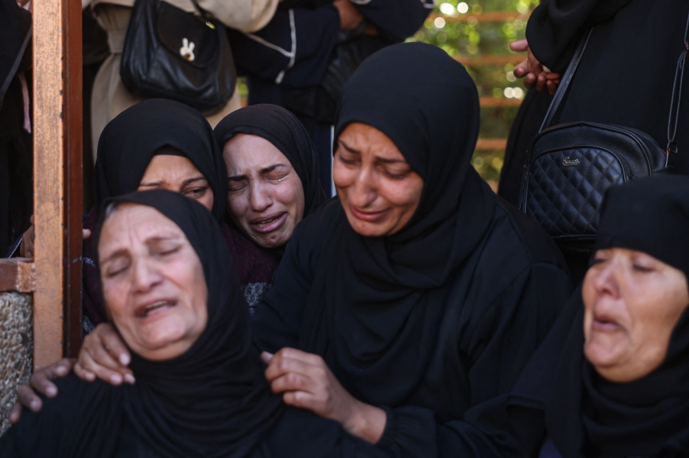 “إبادة-جماعية”.-فلسطين-تدين-مجزرة-الاحتلال-الإسرائيلي-وسط-قطاع-غزة